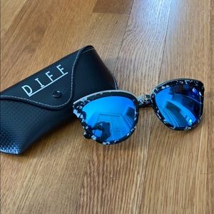 Diff Eyeware Woman’s Rose Sunglasses